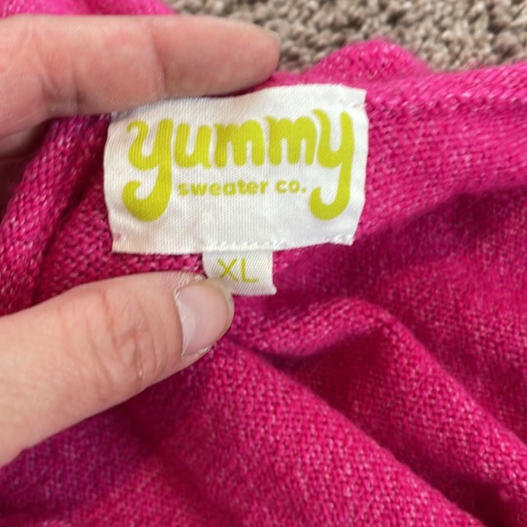 Yummy Sweater Co Pullover Sweater. - Picture 4 of 4